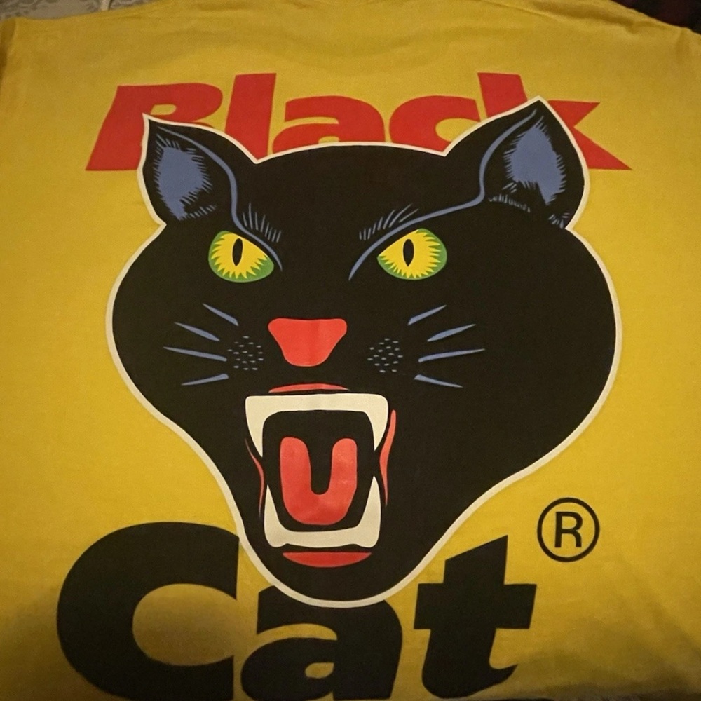 Supreme Pre-Shrunk 100% Cotton, Black Cat Tee Yellow In Size Medium - Picture 6 of 6